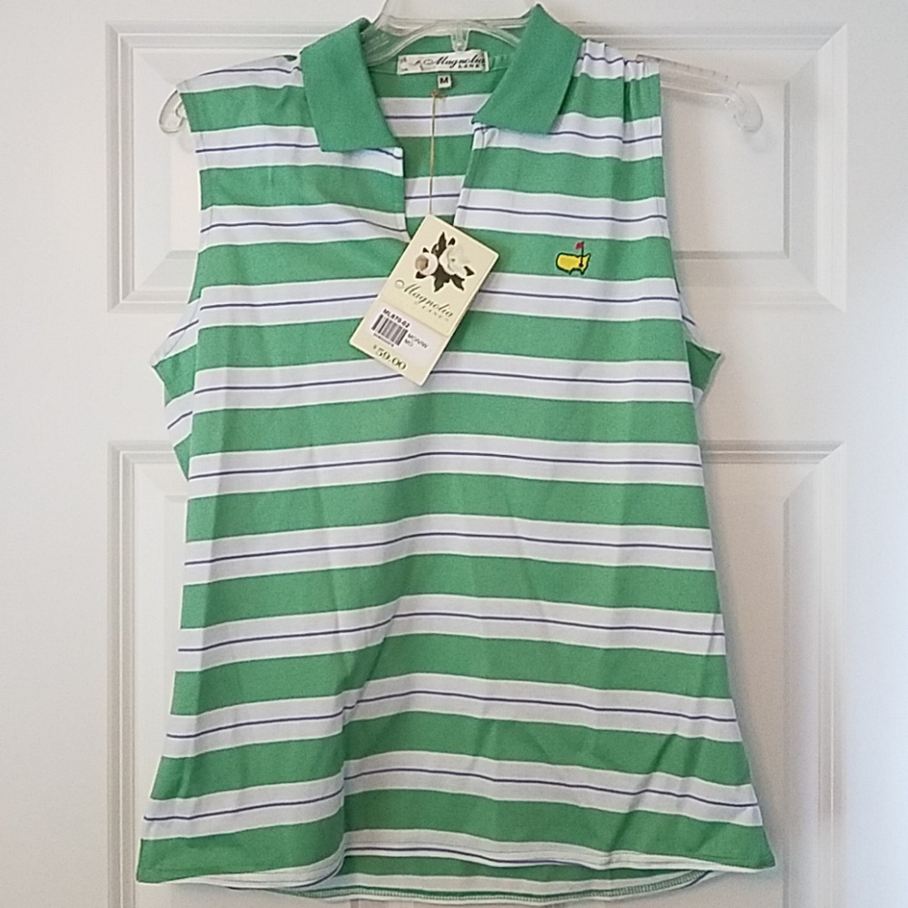 Sleeveless golf shirt